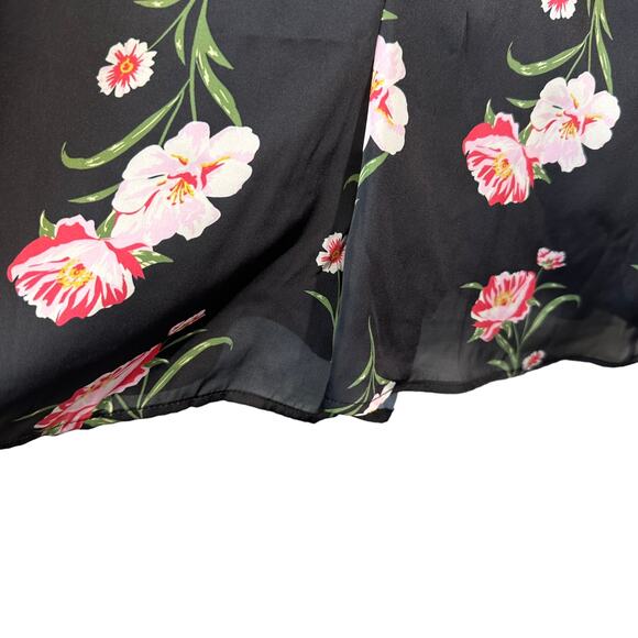 Chelsea28 Women's Floral Print V Neck Short Sleeve Romper Black Red Size Small - Picture 8 of 16